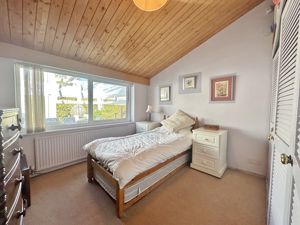 Photo 16- click for photo gallery